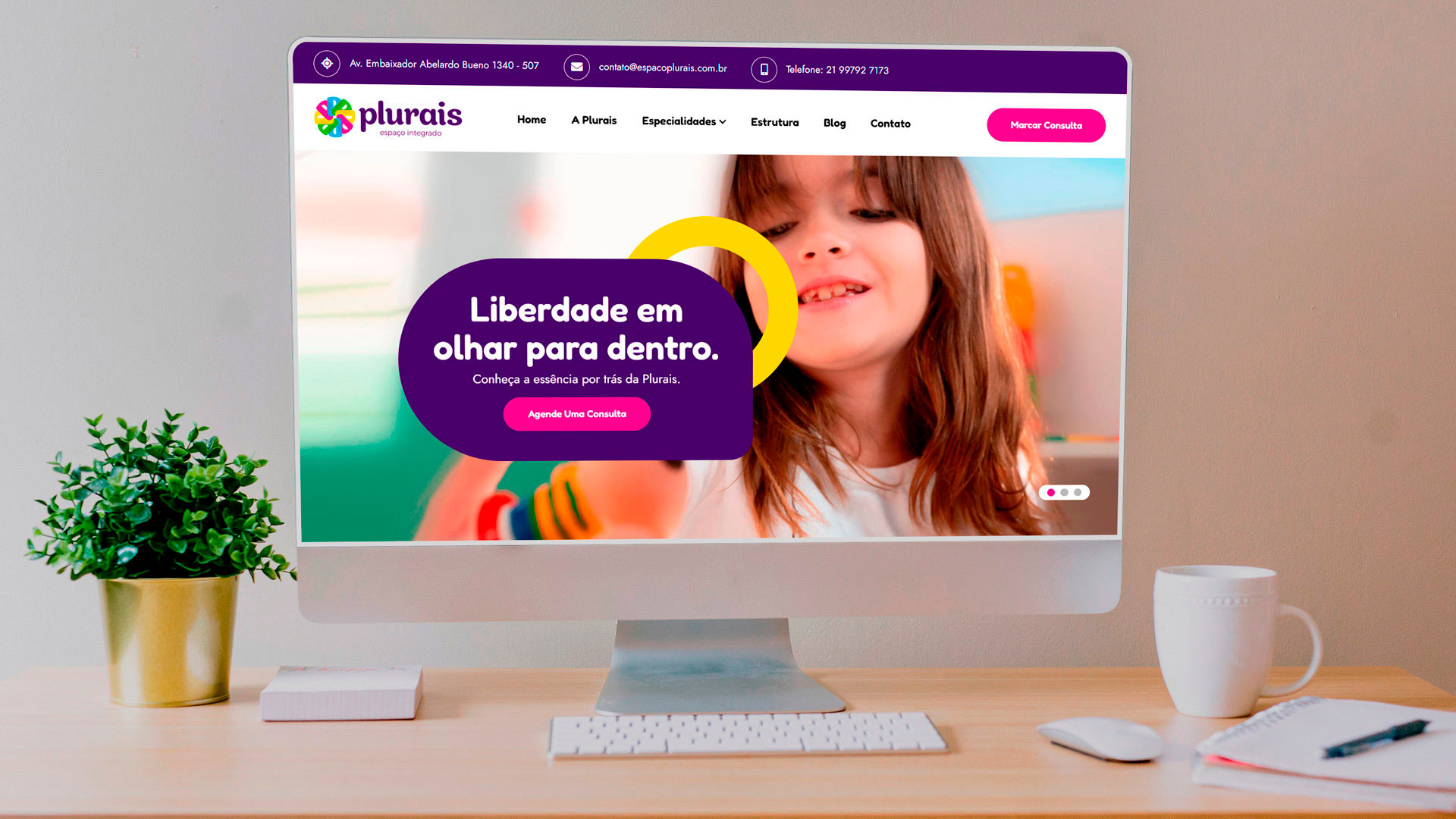mockup site clínica plurais